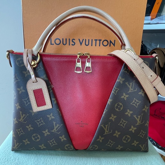 Louis Vuitton Handbags - Authentic LV V Tote MM Rouge in Monogram With strap